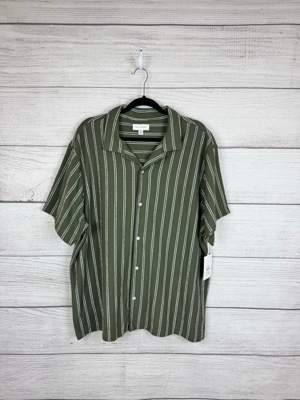 Free Assembly Men's Green Stripe Textured Button Up Camp Shirt Size 2XL
